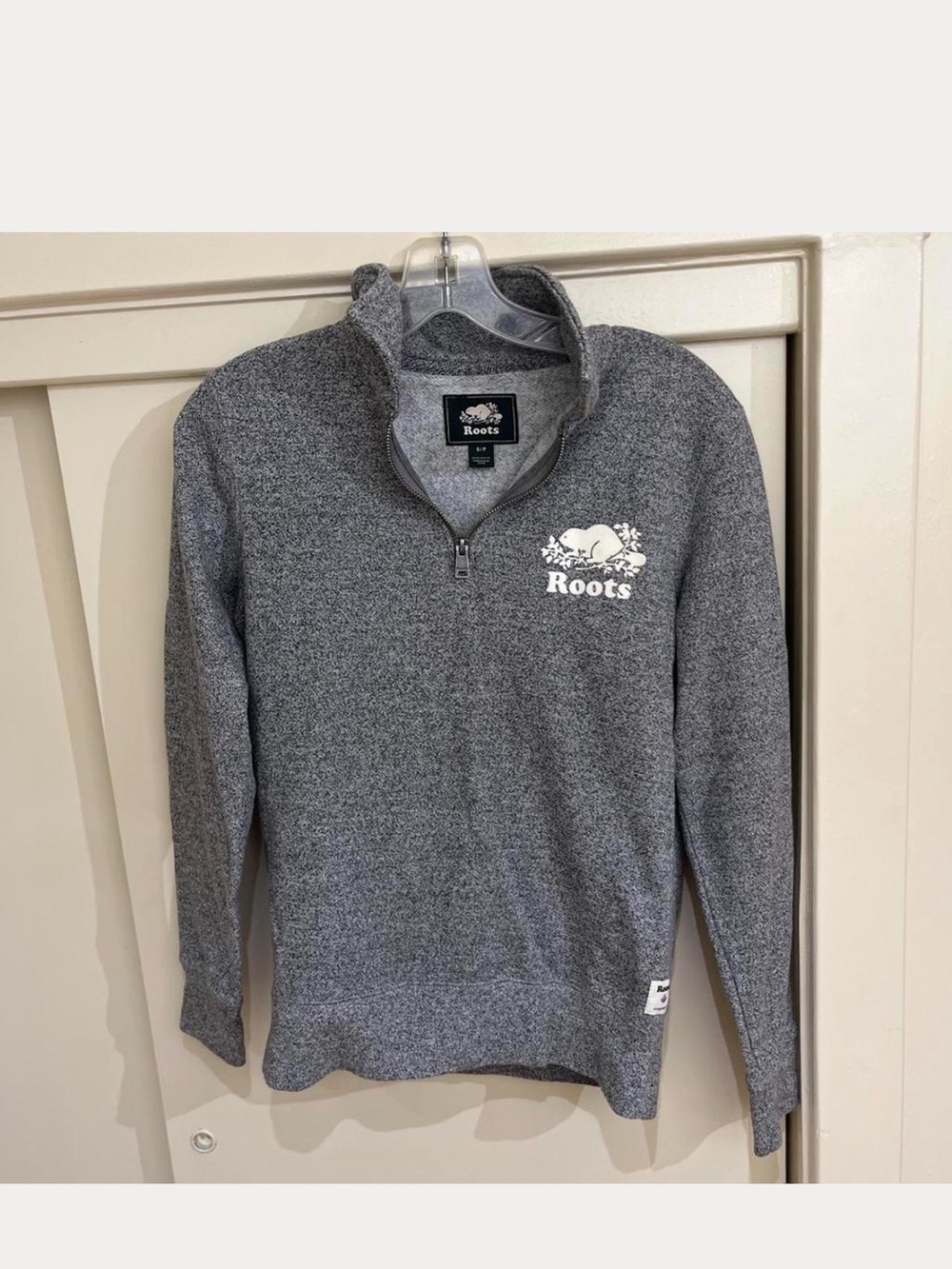 Roots Men’s Heather Gray Half-Zip Sweater